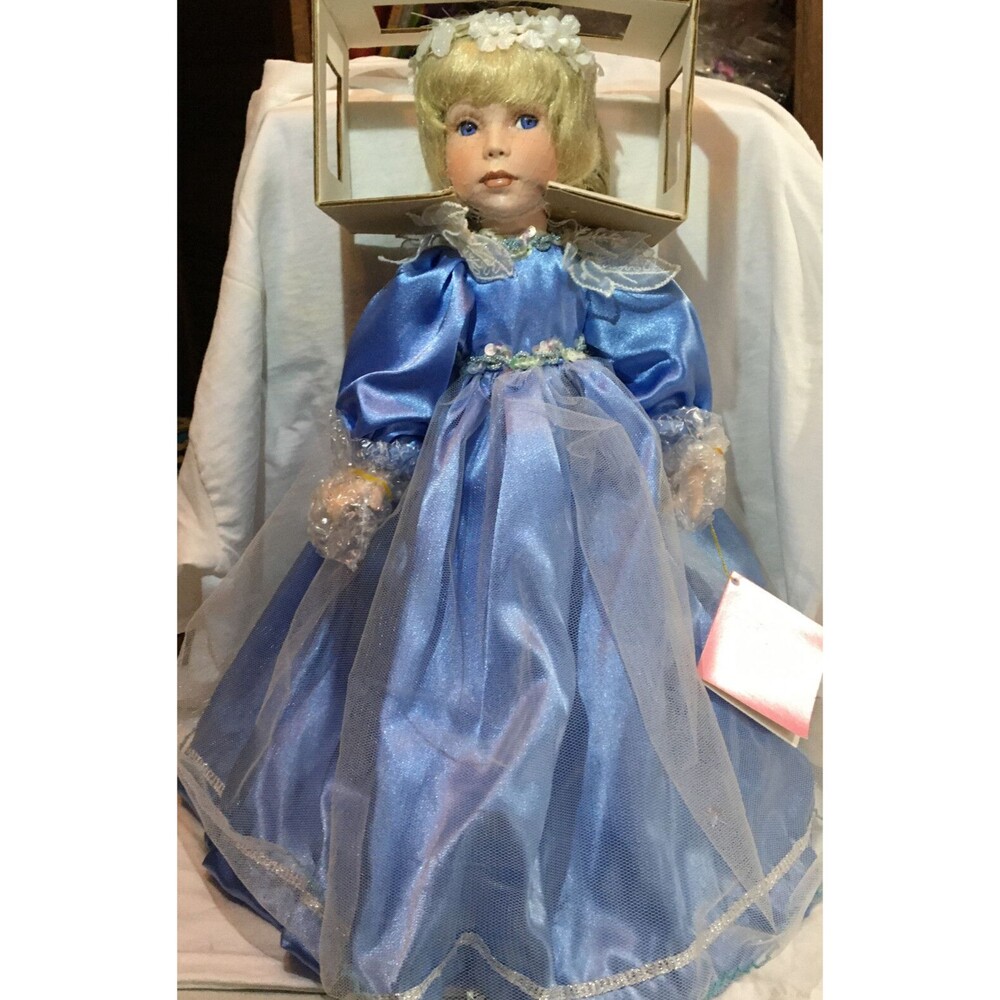 Paradise Galleries Angel Of Peace New 14”, W/ A Stand, And Accessories